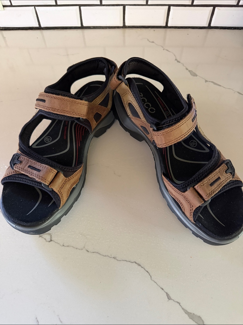 Ecco Offroad Yucatan Women's Adjustable Leather Hiking/Sport Sandals, NWOT Sz 8